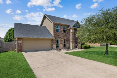 1721 Lakeway Drive Cleburne TX 76033