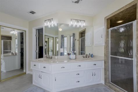 813 Shady Creek Drive Kennedale TX 76060