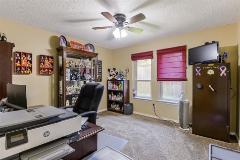 813 Shady Creek Drive Kennedale TX 76060