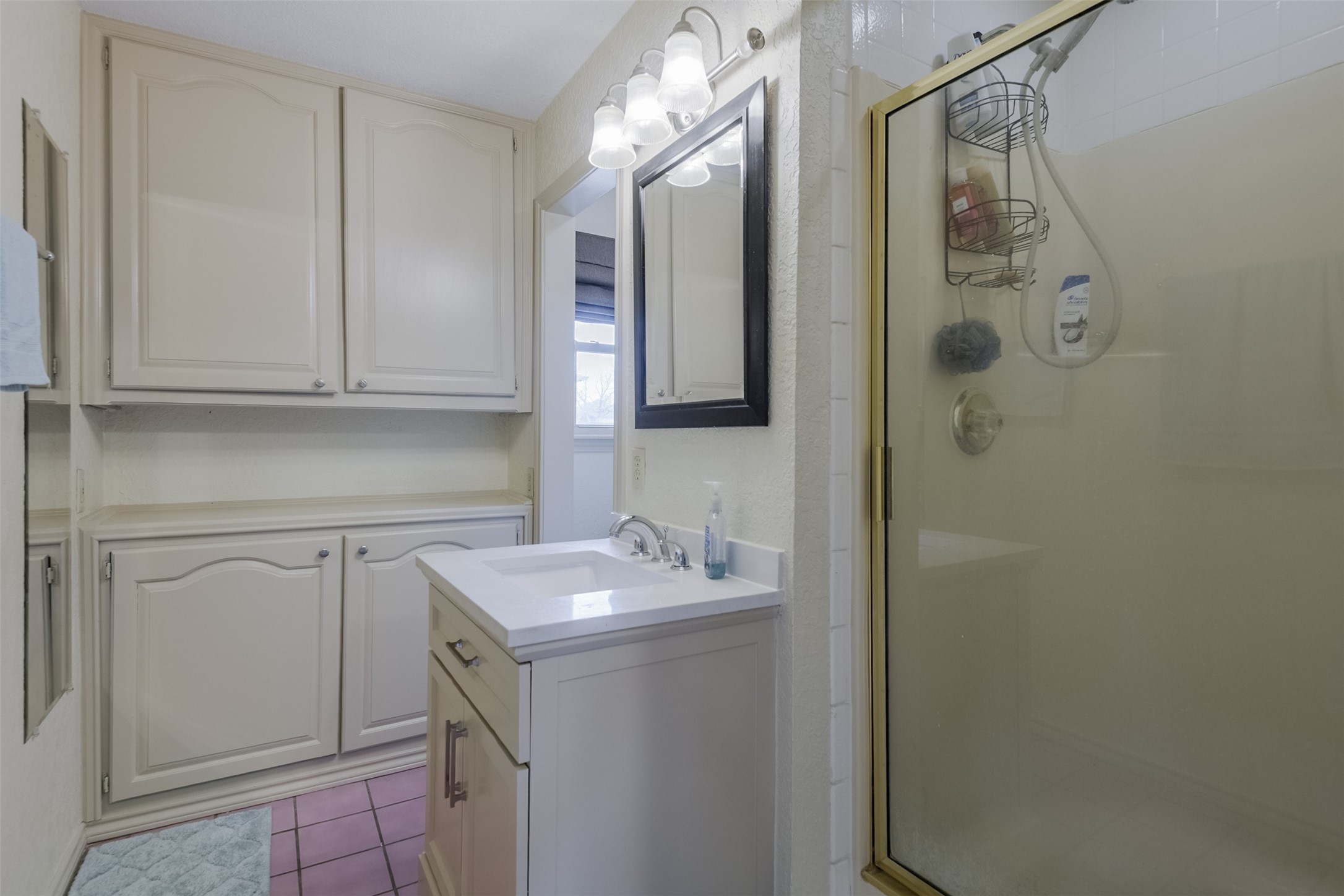 813 Shady Creek Drive Kennedale TX 76060