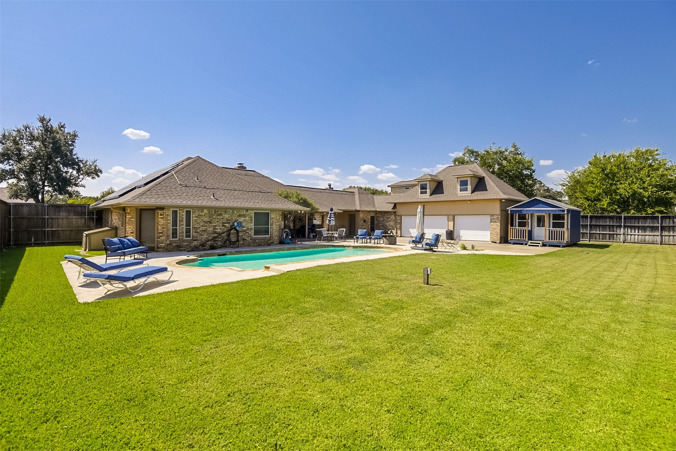 813 Shady Creek Drive Kennedale TX 76060