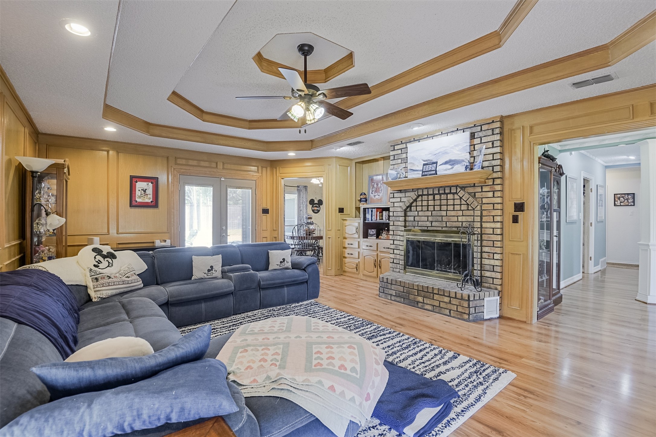 813 Shady Creek Drive Kennedale TX 76060