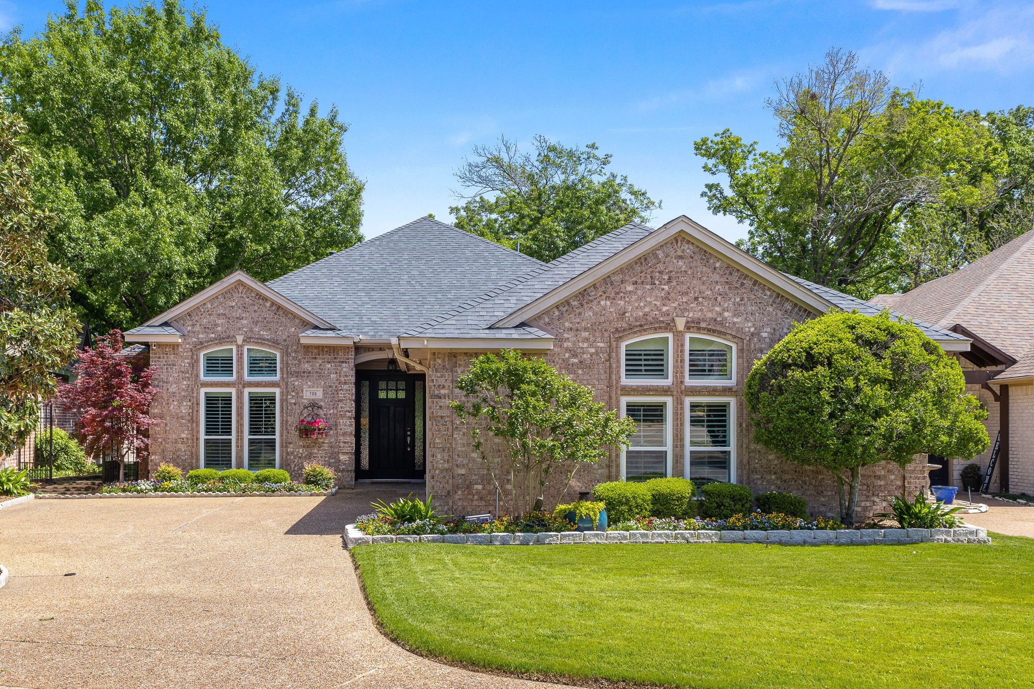 706 Village Green Drive Desoto TX 75115