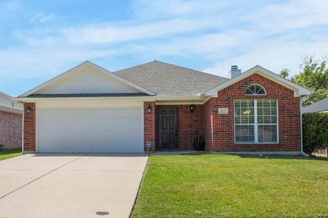 2627 Carmen Drive Grand Prairie TX 75052