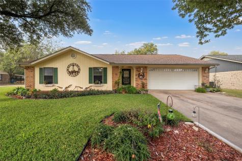 221 Crockett Lane Hewitt TX 76643
