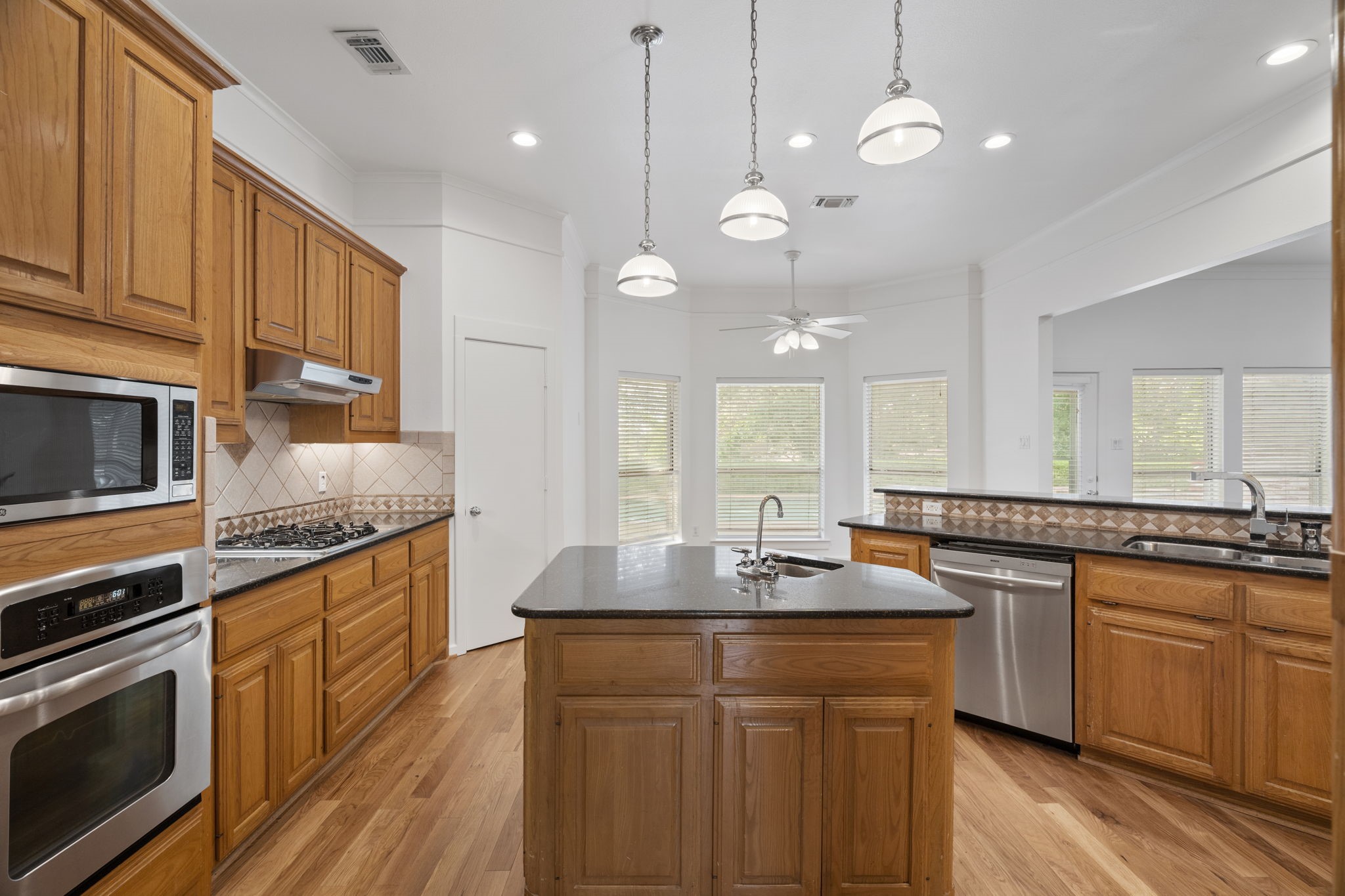 2113 Valley View Drive Cedar Hill TX 75104