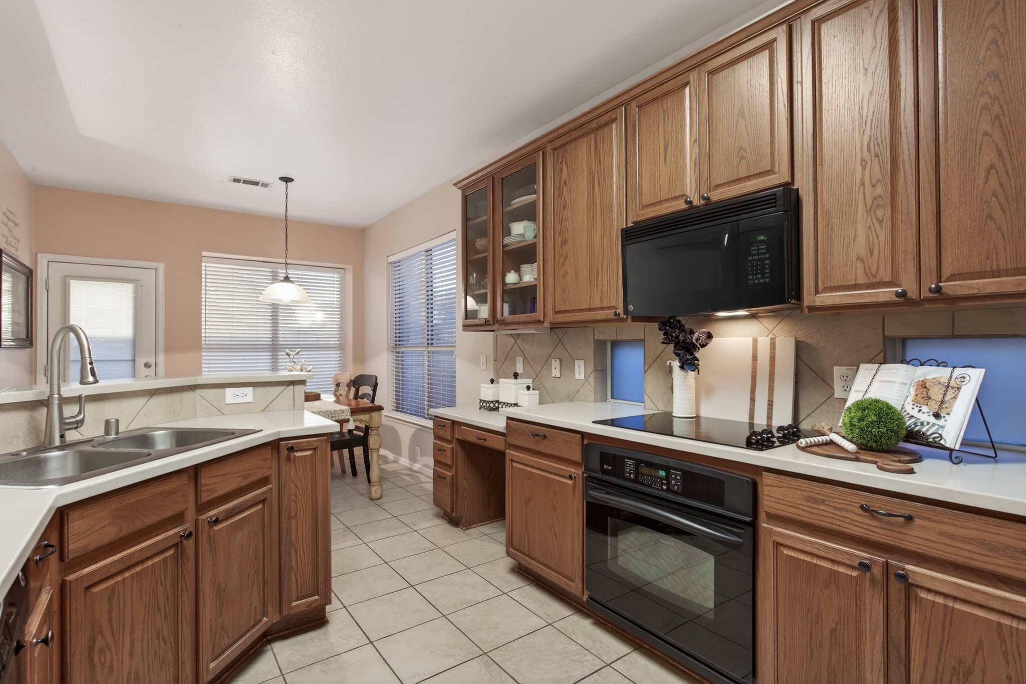2724 Maple Creek Drive Fort Worth TX 76177