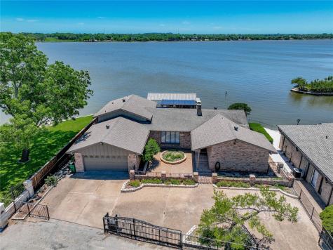 429 Granada Calle Court Granbury TX 76049