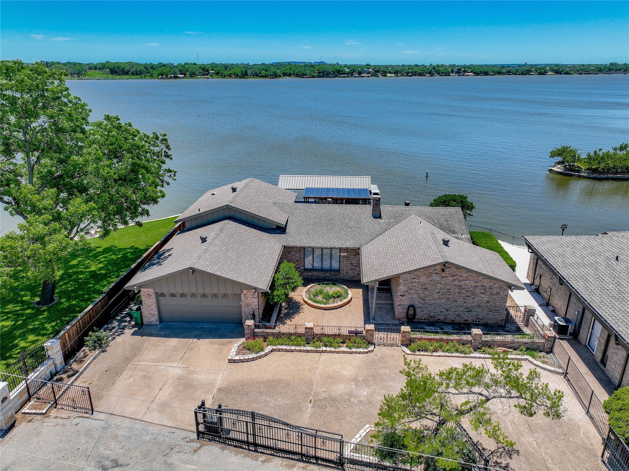 429 Granada Calle Court Granbury TX 76049