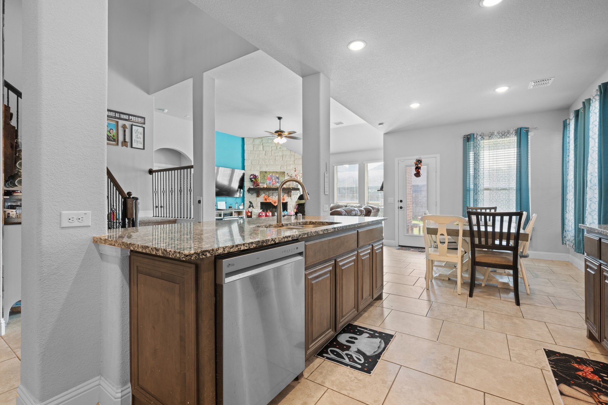 1112 Bear Oak Drive Burleson TX 76028
