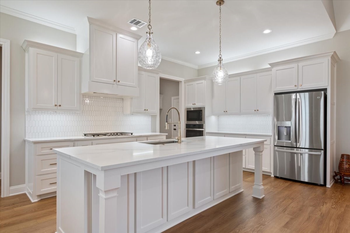 11011 King's Canyon Woodway TX 76712