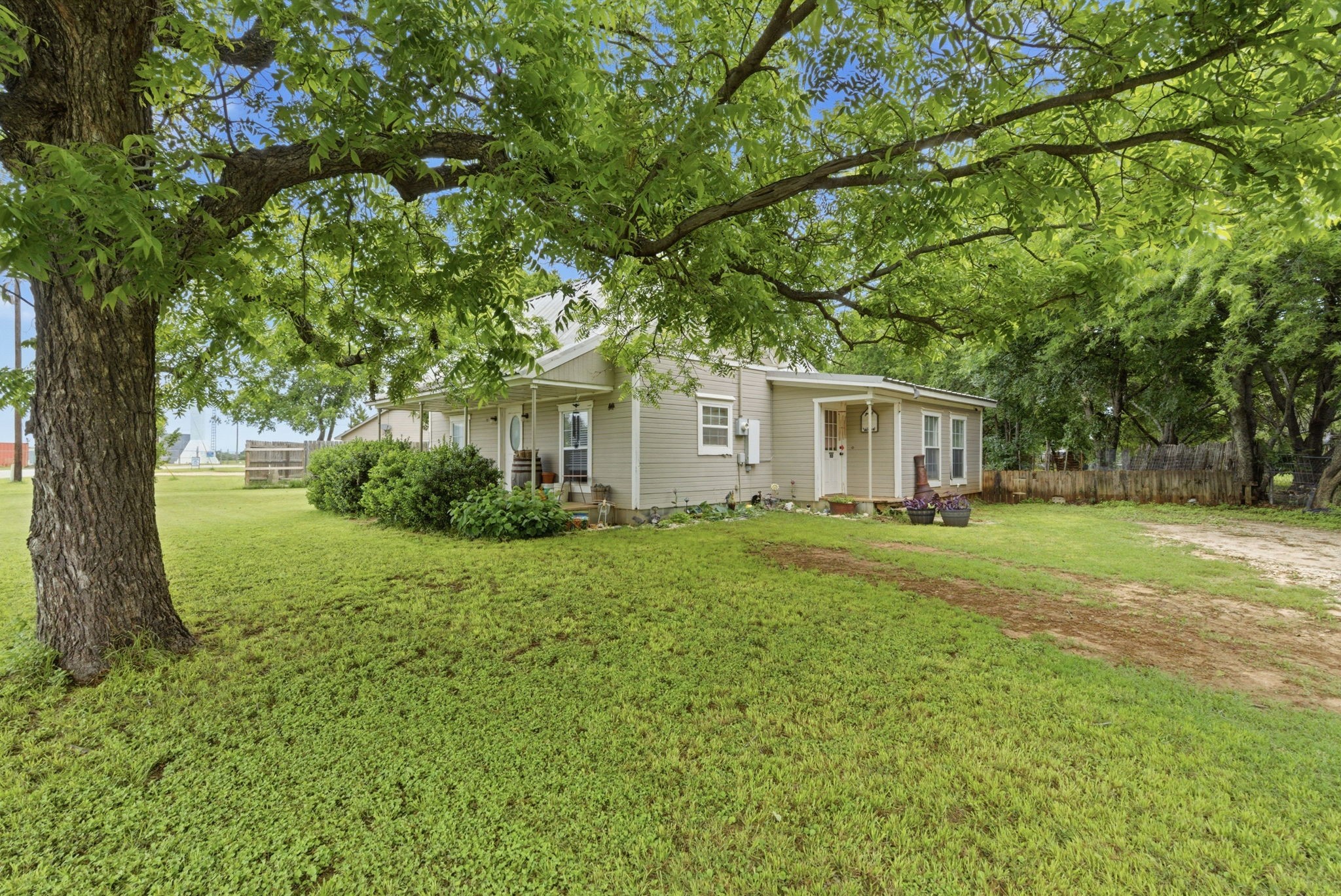 302 Tower Road Rio Vista TX 76093