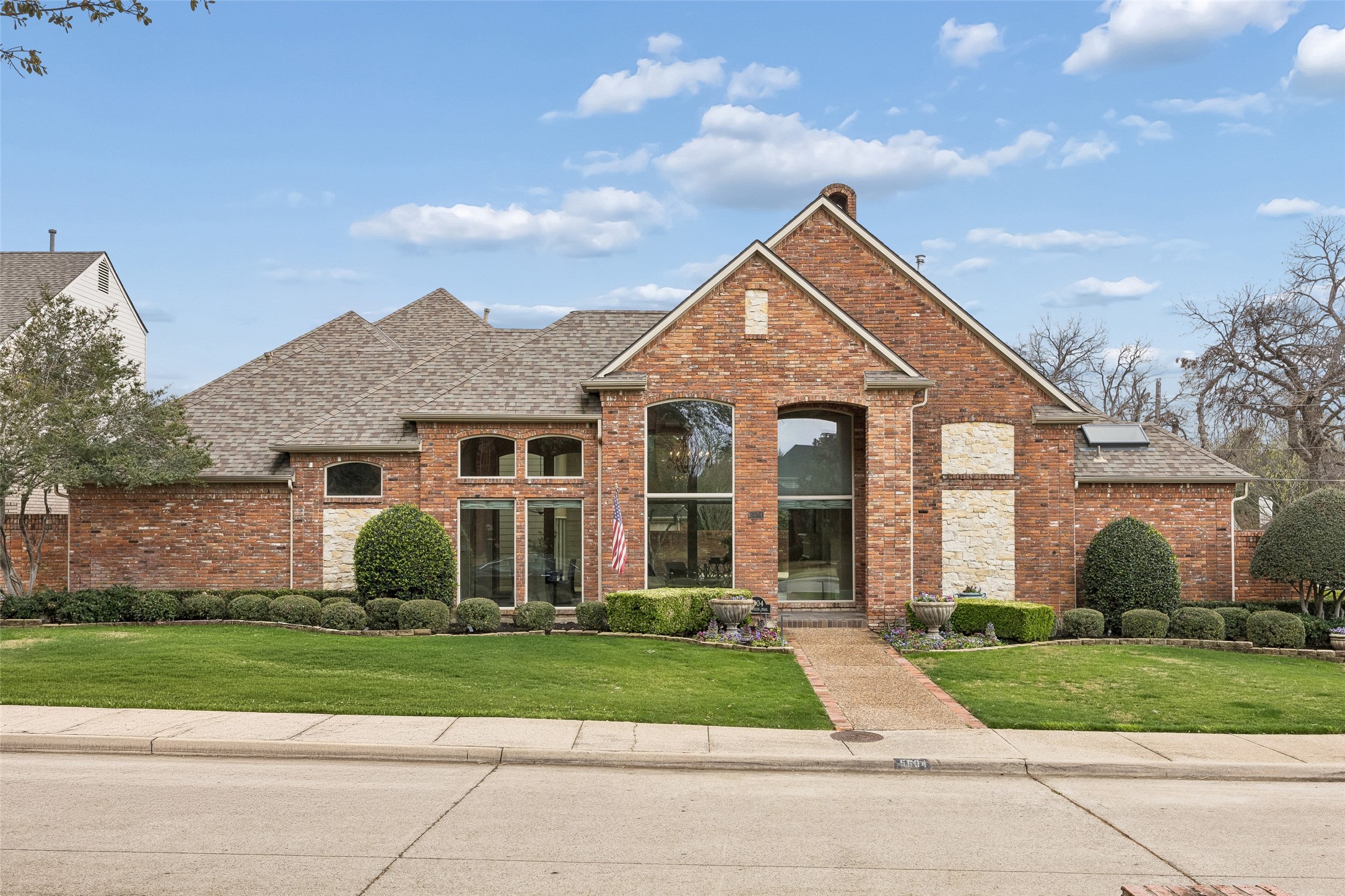 5604 Bent Creek Trail Dallas TX 75252