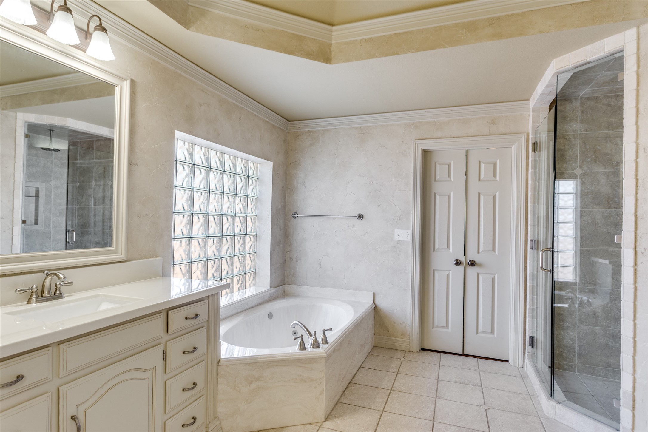 910 Saddlebrook Drive Colleyville TX 76034