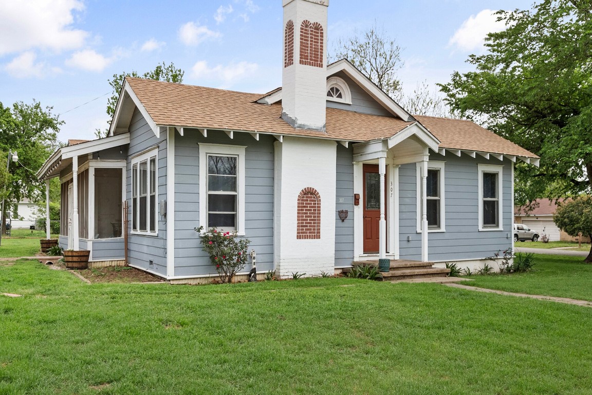 307 NW 6th Street Hubbard TX 76648