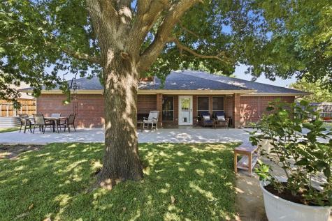 2505 Hillview Court Denton TX 76209