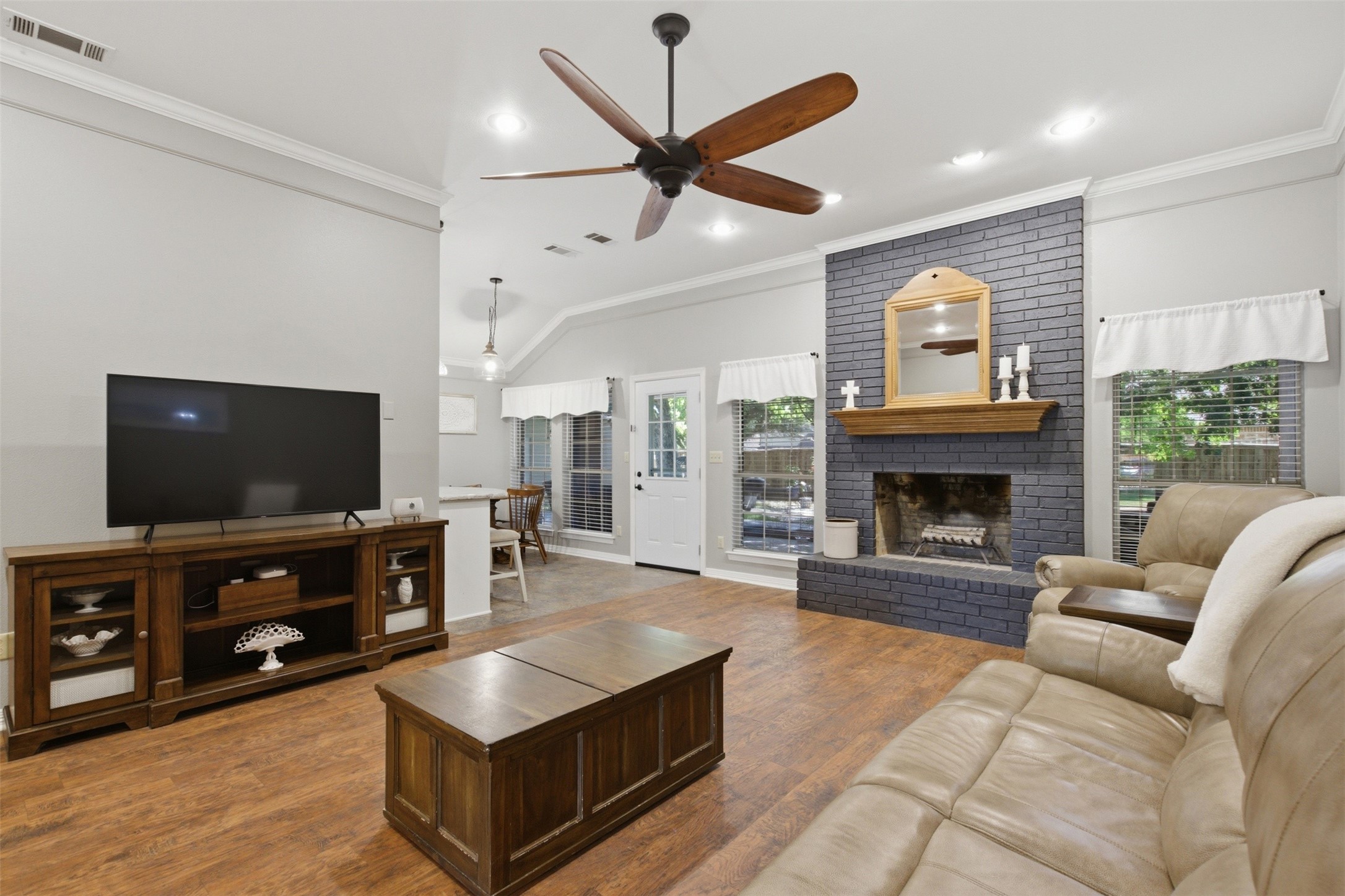 2505 Hillview Court Denton TX 76209
