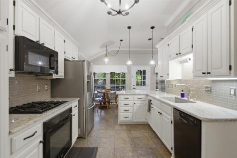 2505 Hillview Court Denton TX 76209