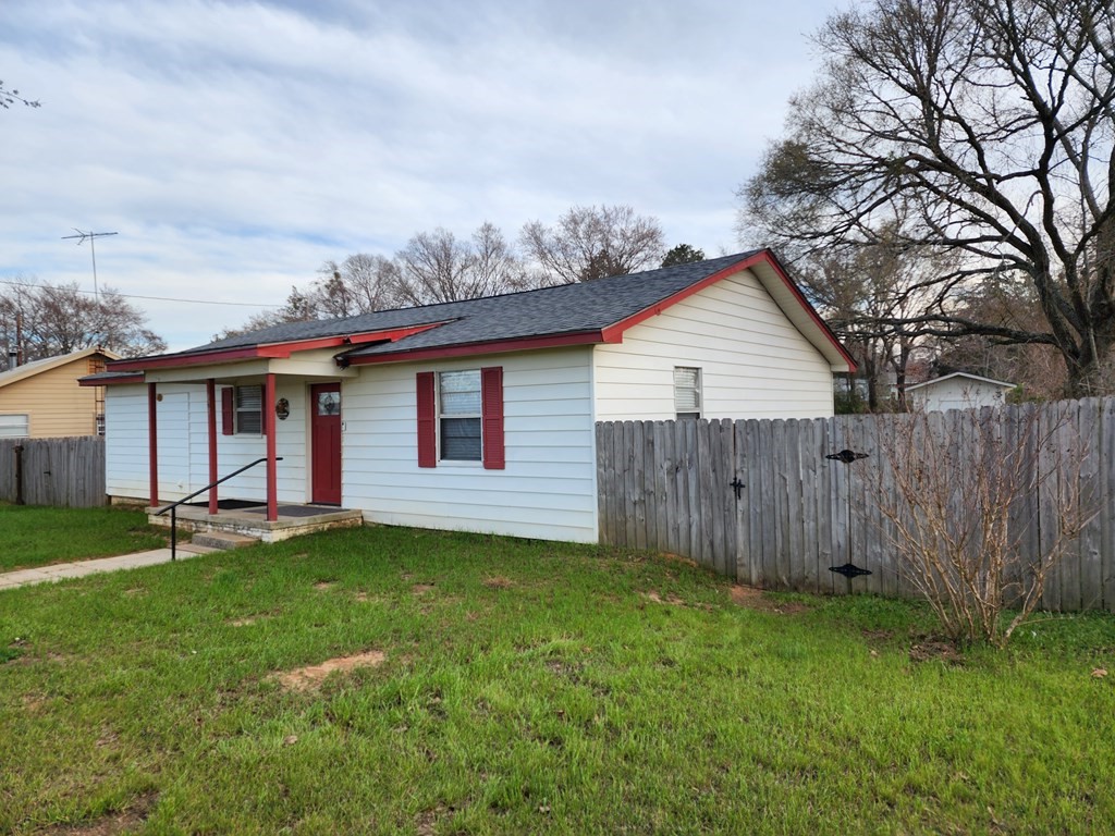 161 An County Road 422 Palestine TX 75803