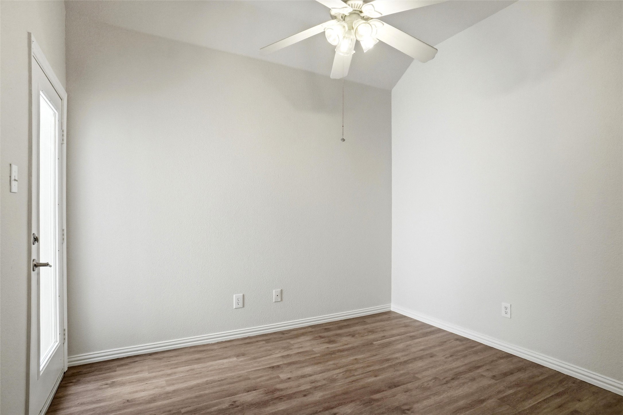 2433 Folkstone Way Bedford TX 76021