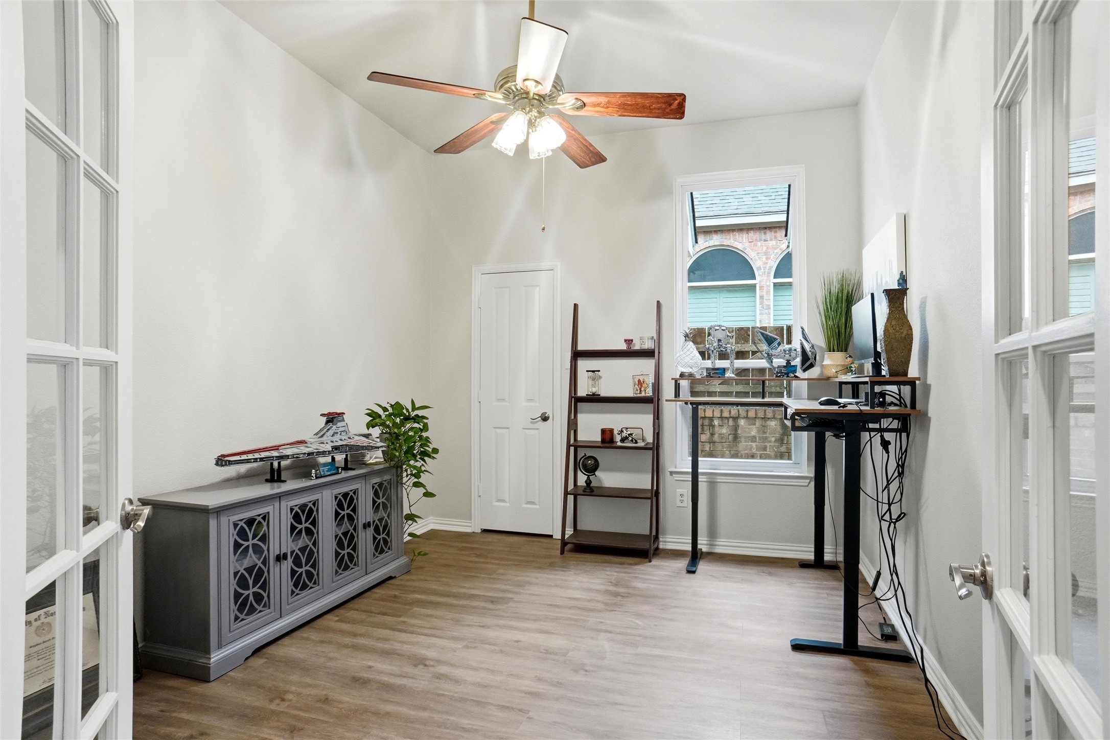2433 Folkstone Way Bedford TX 76021