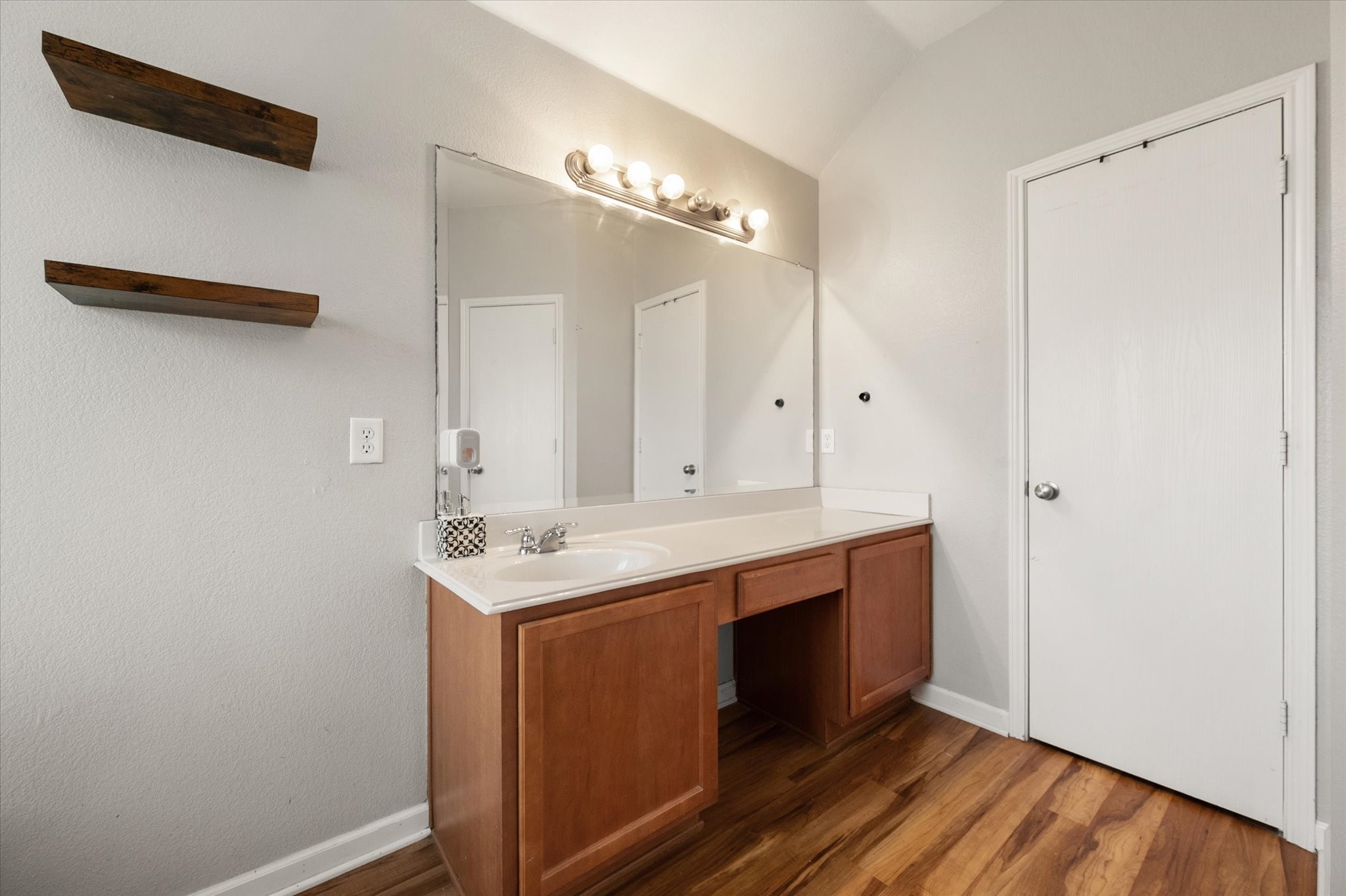 1650 Country Hills Drive Waxahachie TX 75165