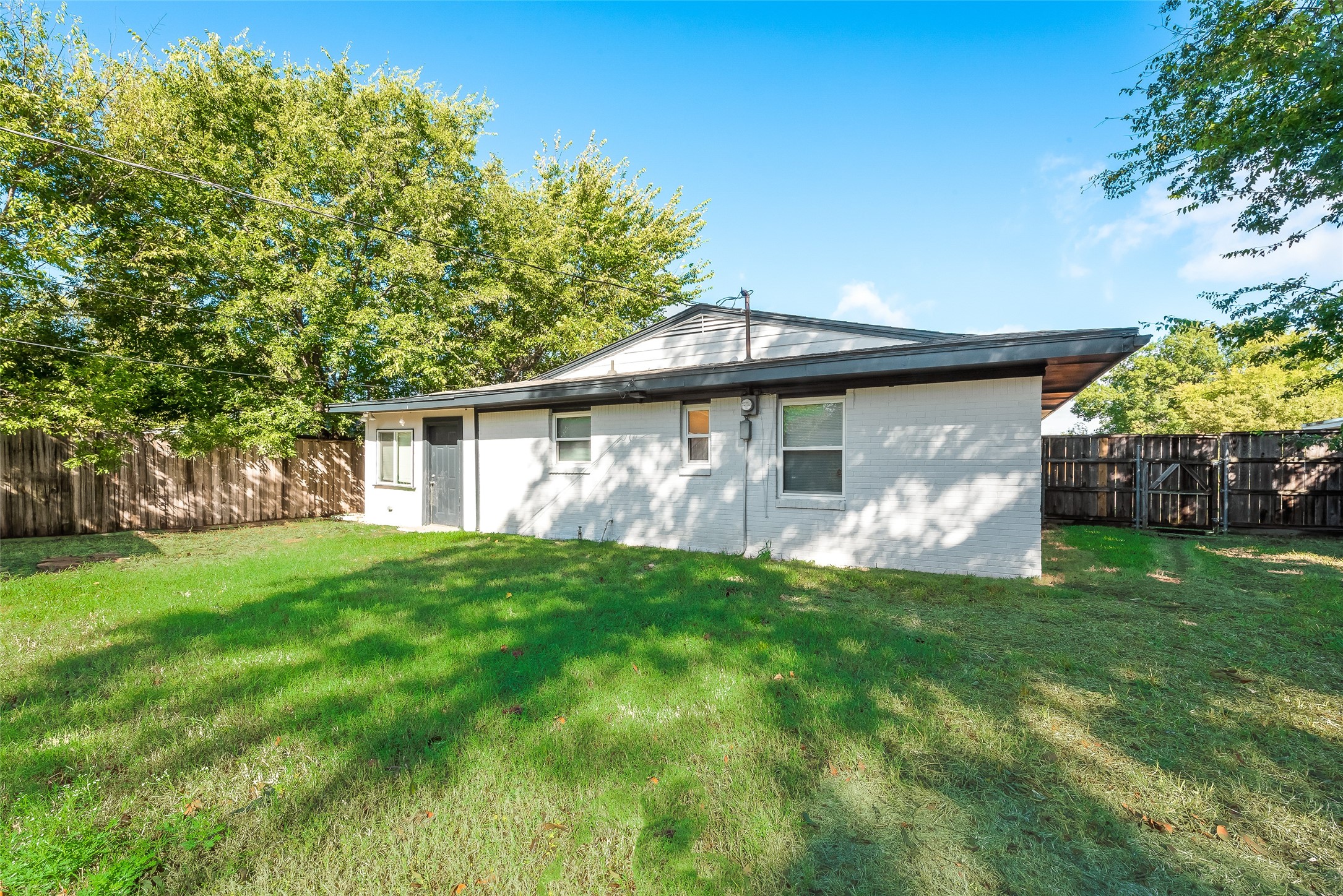 2536 Maverick Avenue Dallas TX 75228