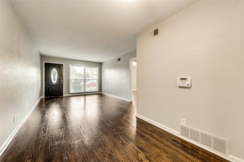 2536 Maverick Avenue Dallas TX 75228