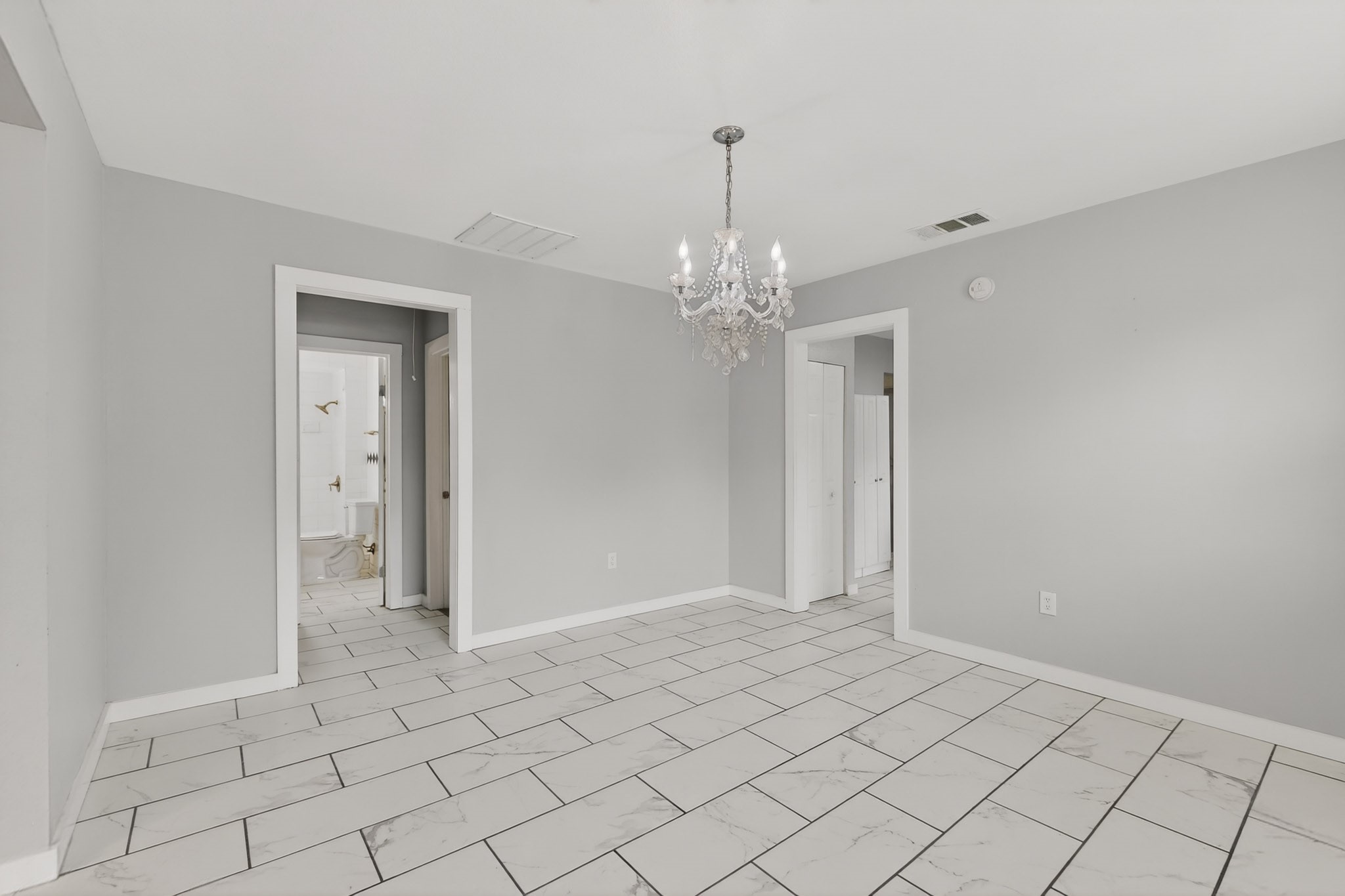 907 Ogden Avenue Cockrell Hill TX 75211