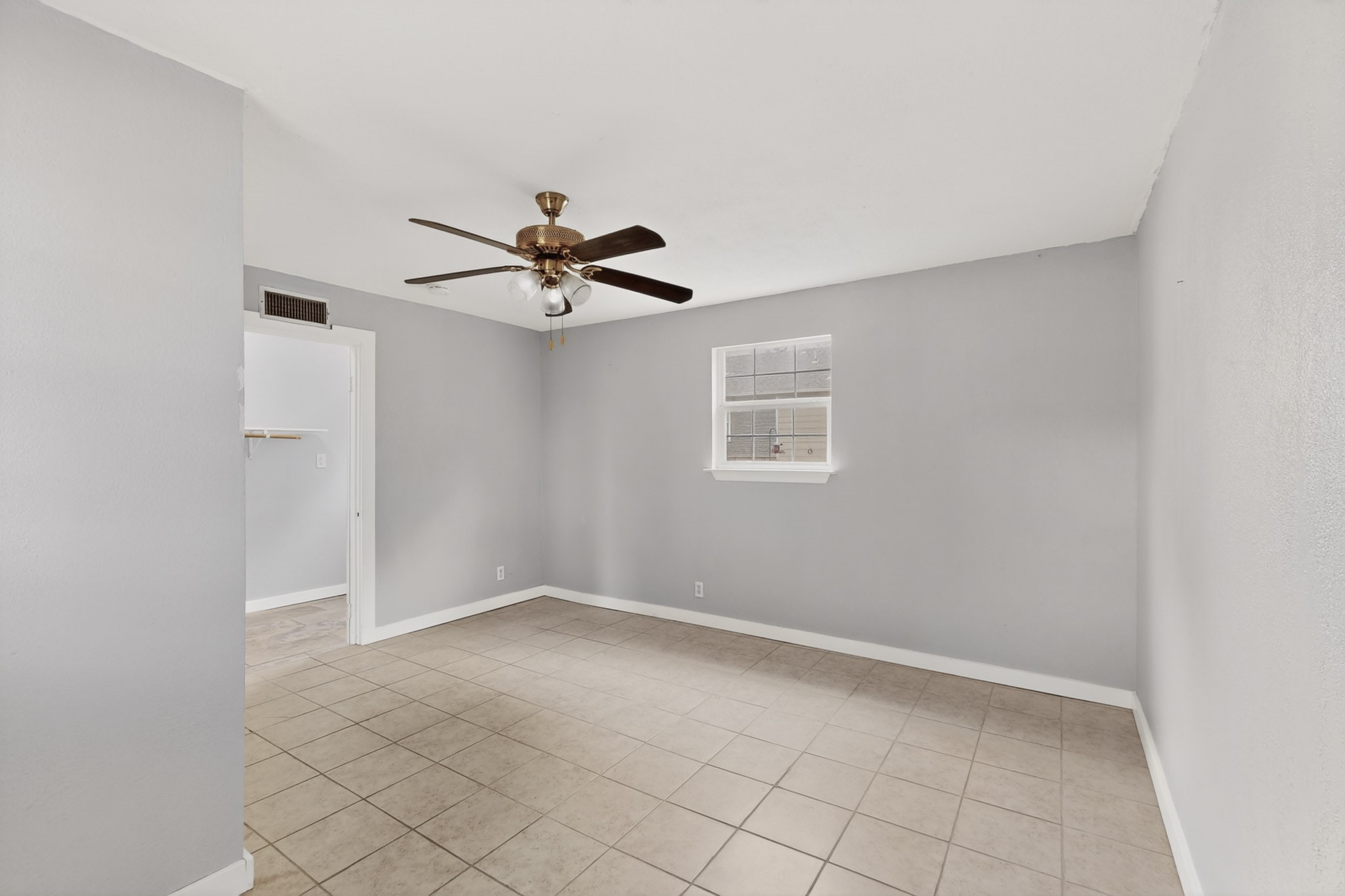 907 Ogden Avenue Cockrell Hill TX 75211