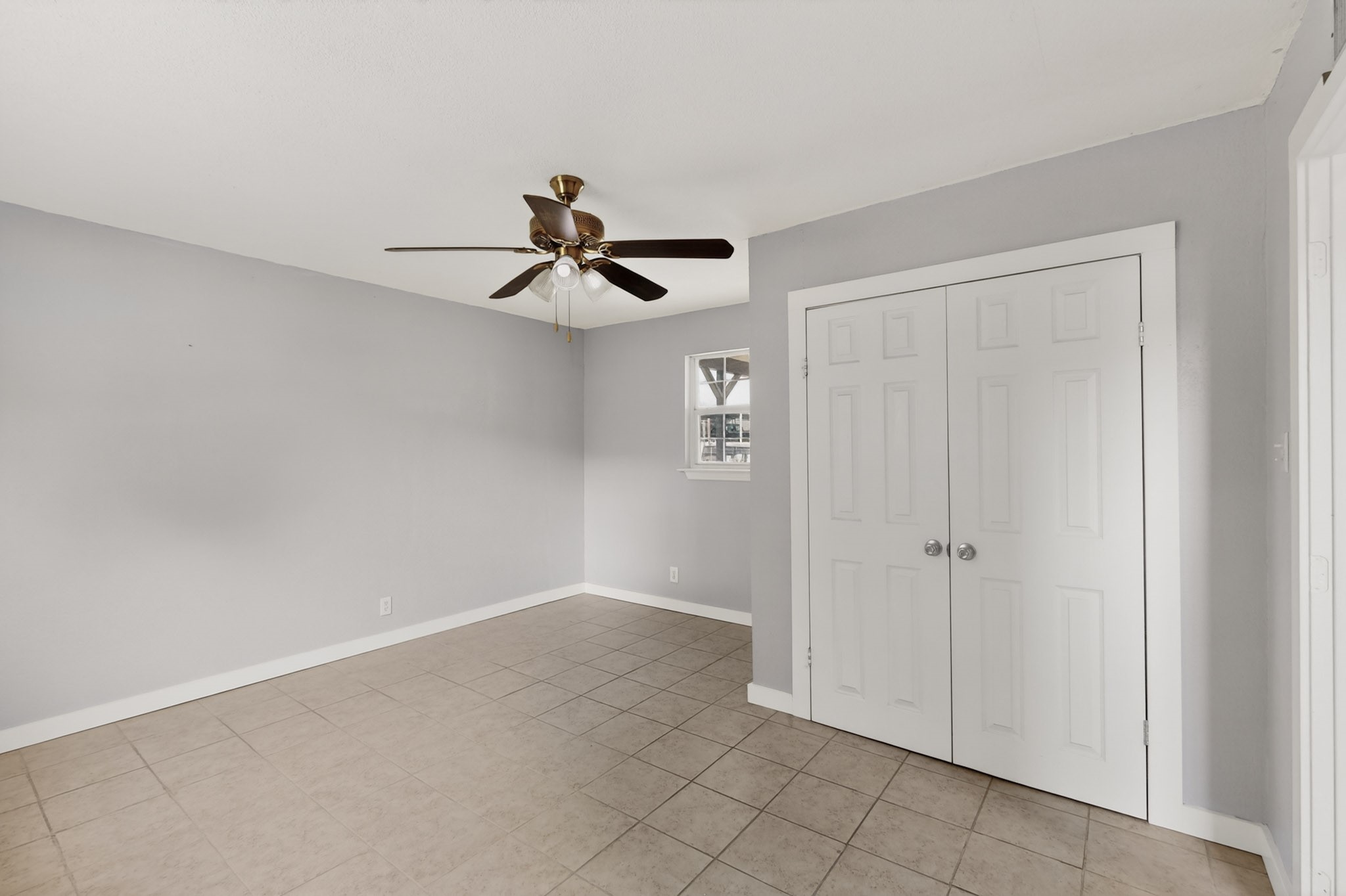 907 Ogden Avenue Cockrell Hill TX 75211