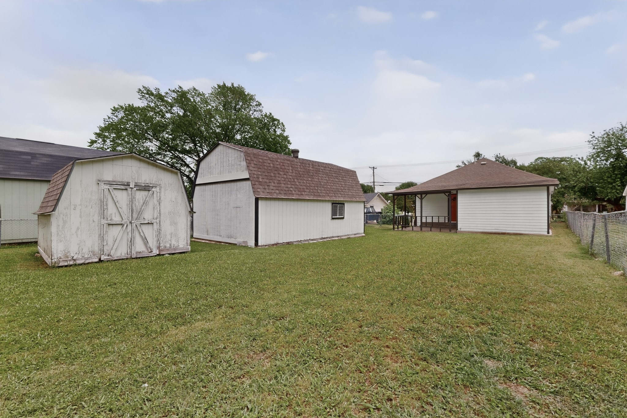 907 Ogden Avenue Cockrell Hill TX 75211