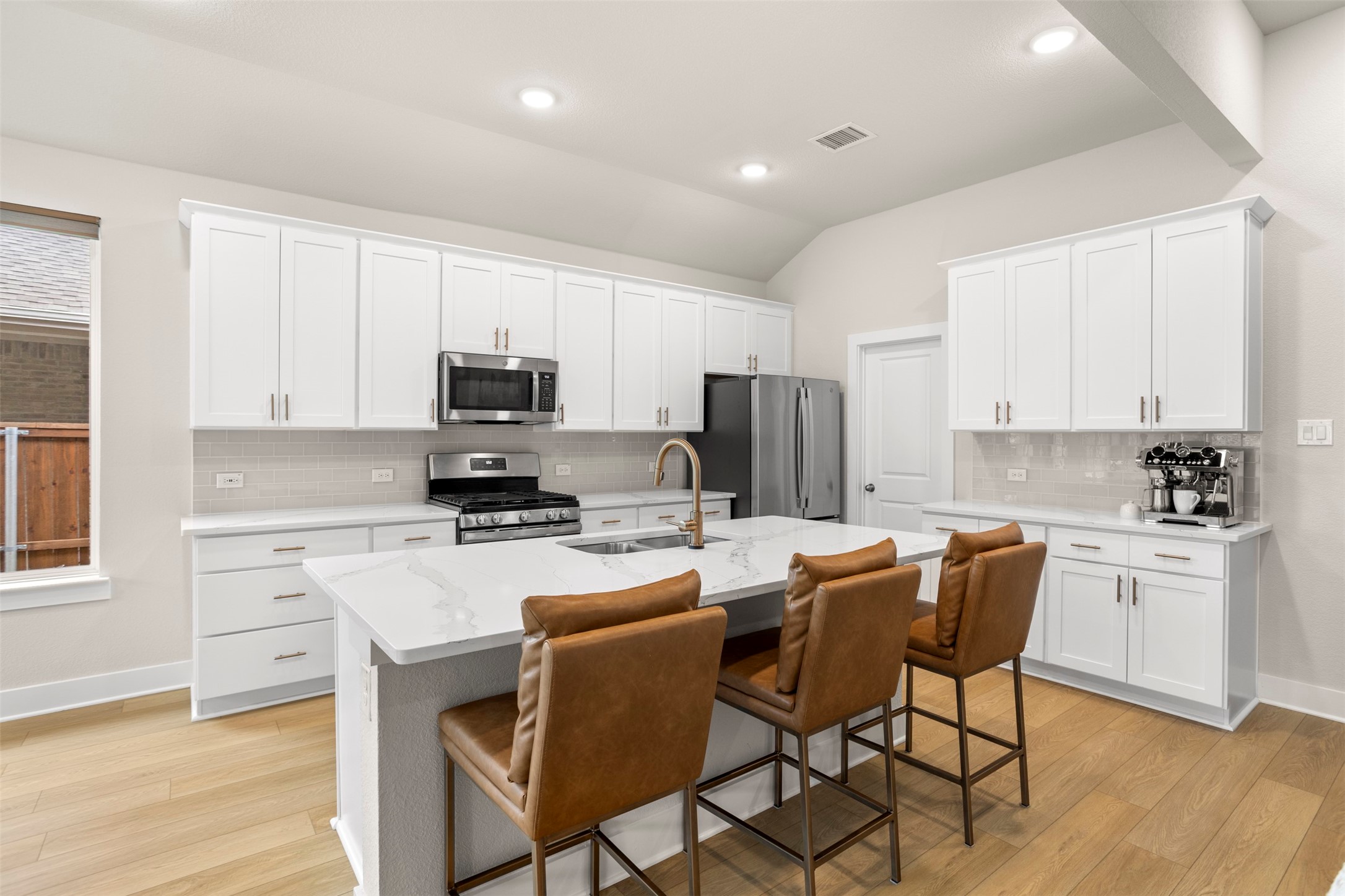 2446 Pebble Bank Lane Midlothian TX 76065