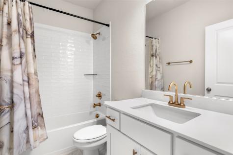2446 Pebble Bank Lane Midlothian TX 76065