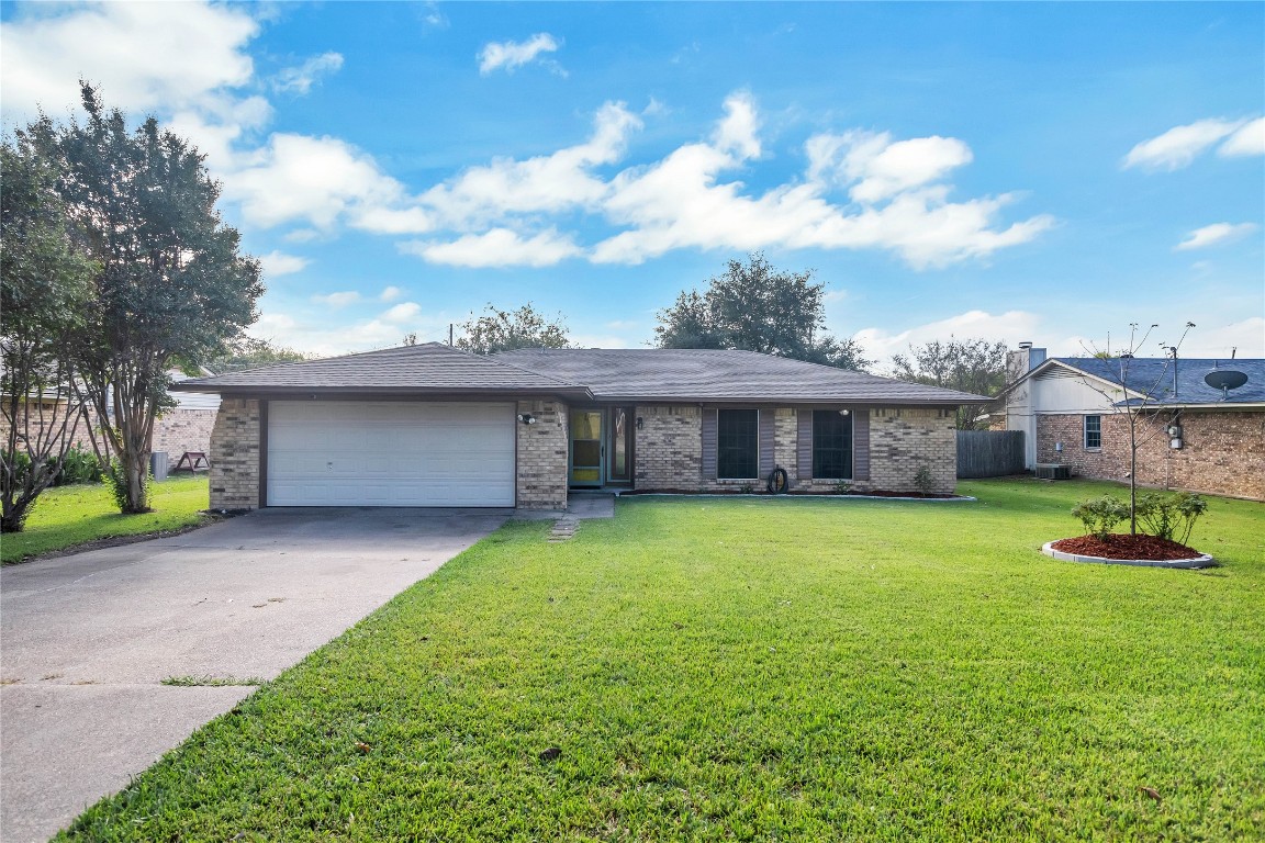 608 Arleta Lane Ennis TX 75119