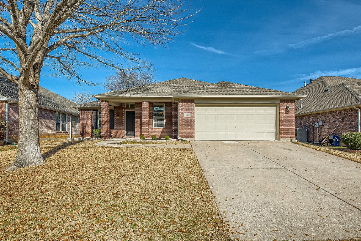 840 Roaring Springs Road Grand Prairie TX 75052