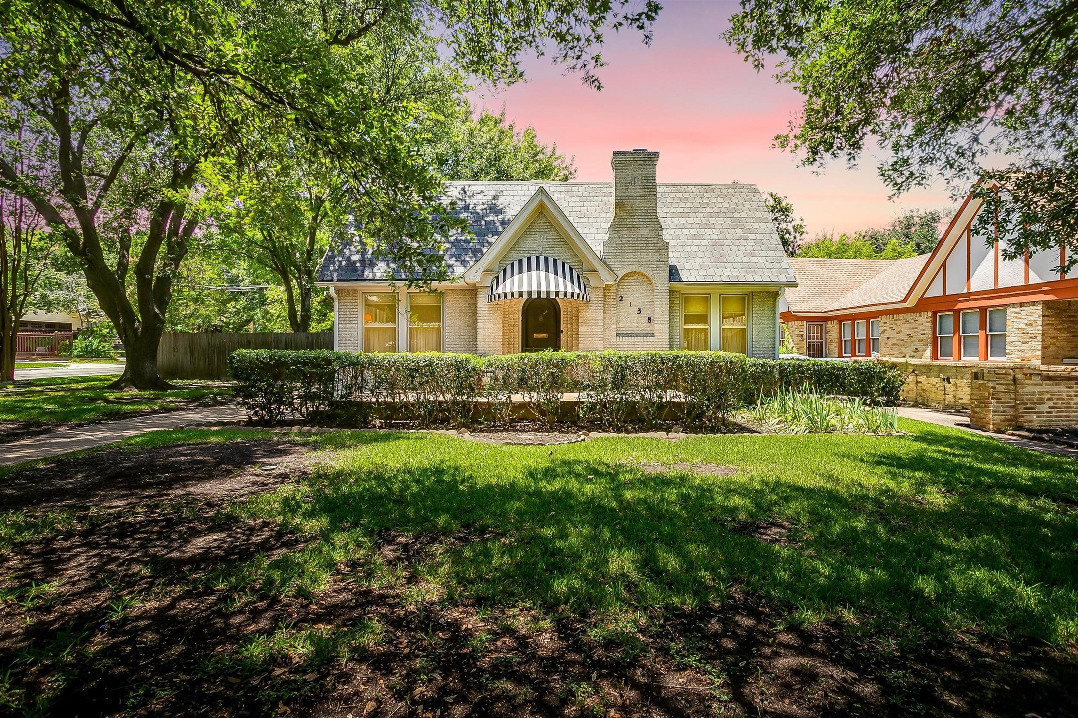2138 Stanley Avenue Fort Worth TX 76110