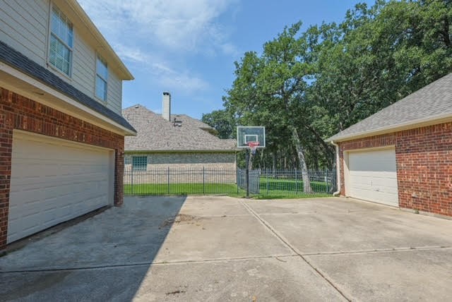 721 Paradise Cove Shady Shores TX 76208