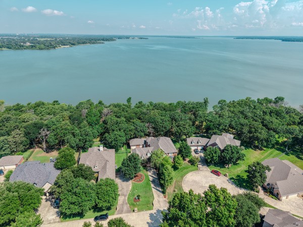 721 Paradise Cove Shady Shores TX 76208