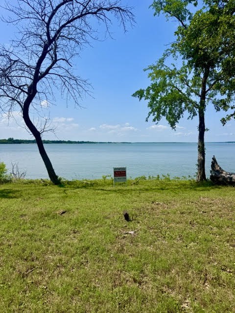 721 Paradise Cove Shady Shores TX 76208
