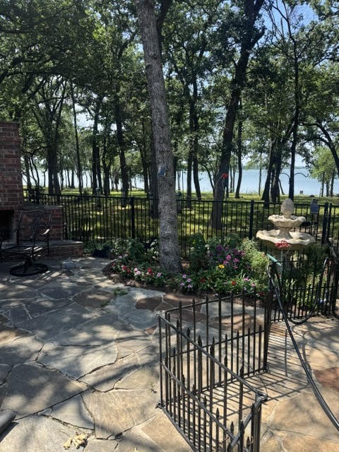 721 Paradise Cove Shady Shores TX 76208