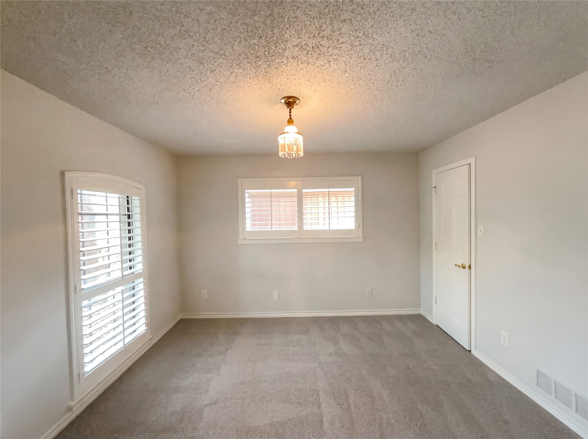 13216 Hillcrest Road Dallas TX 75240