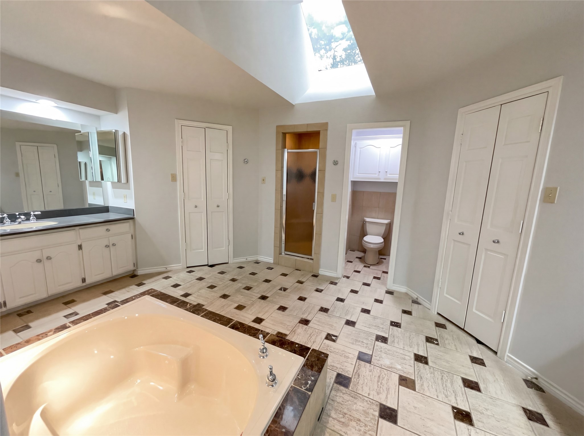13216 Hillcrest Road Dallas TX 75240