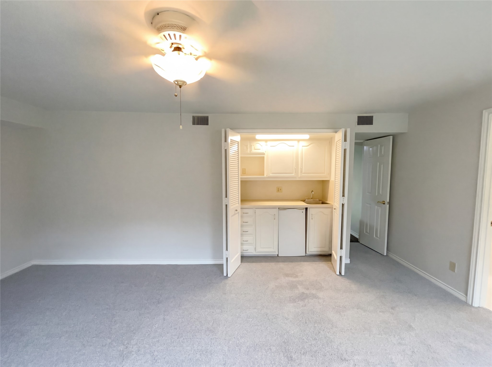 13216 Hillcrest Road Dallas TX 75240