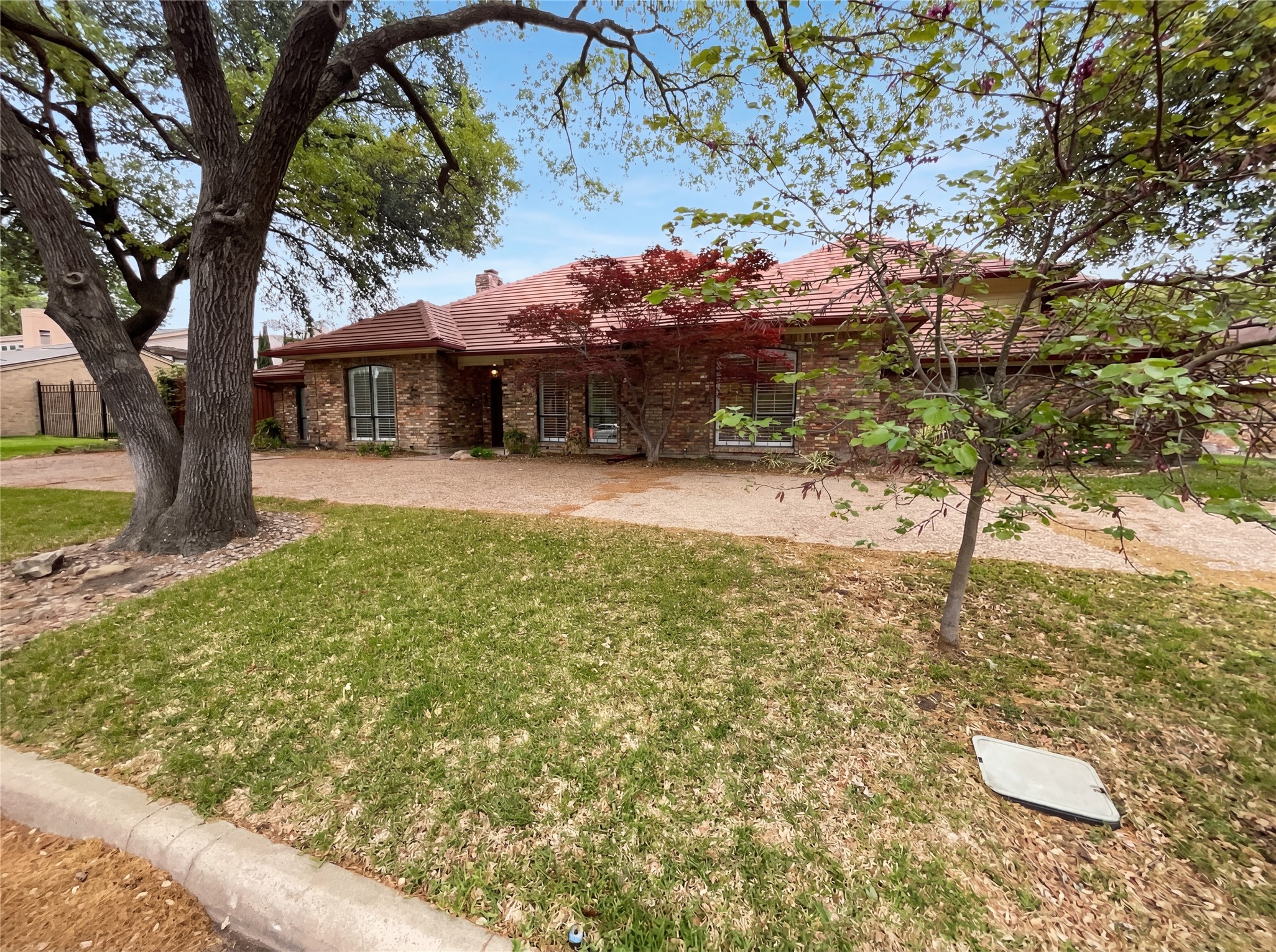 13216 Hillcrest Road Dallas TX 75240
