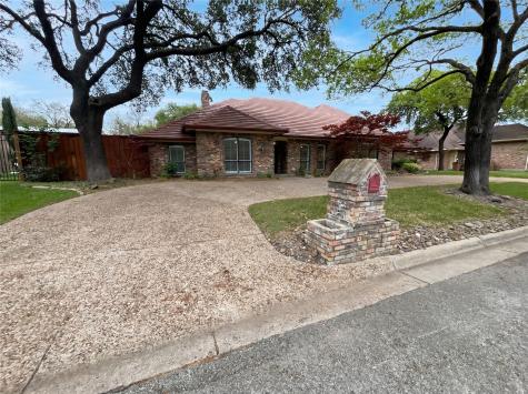 13216 Hillcrest Road Dallas TX 75240