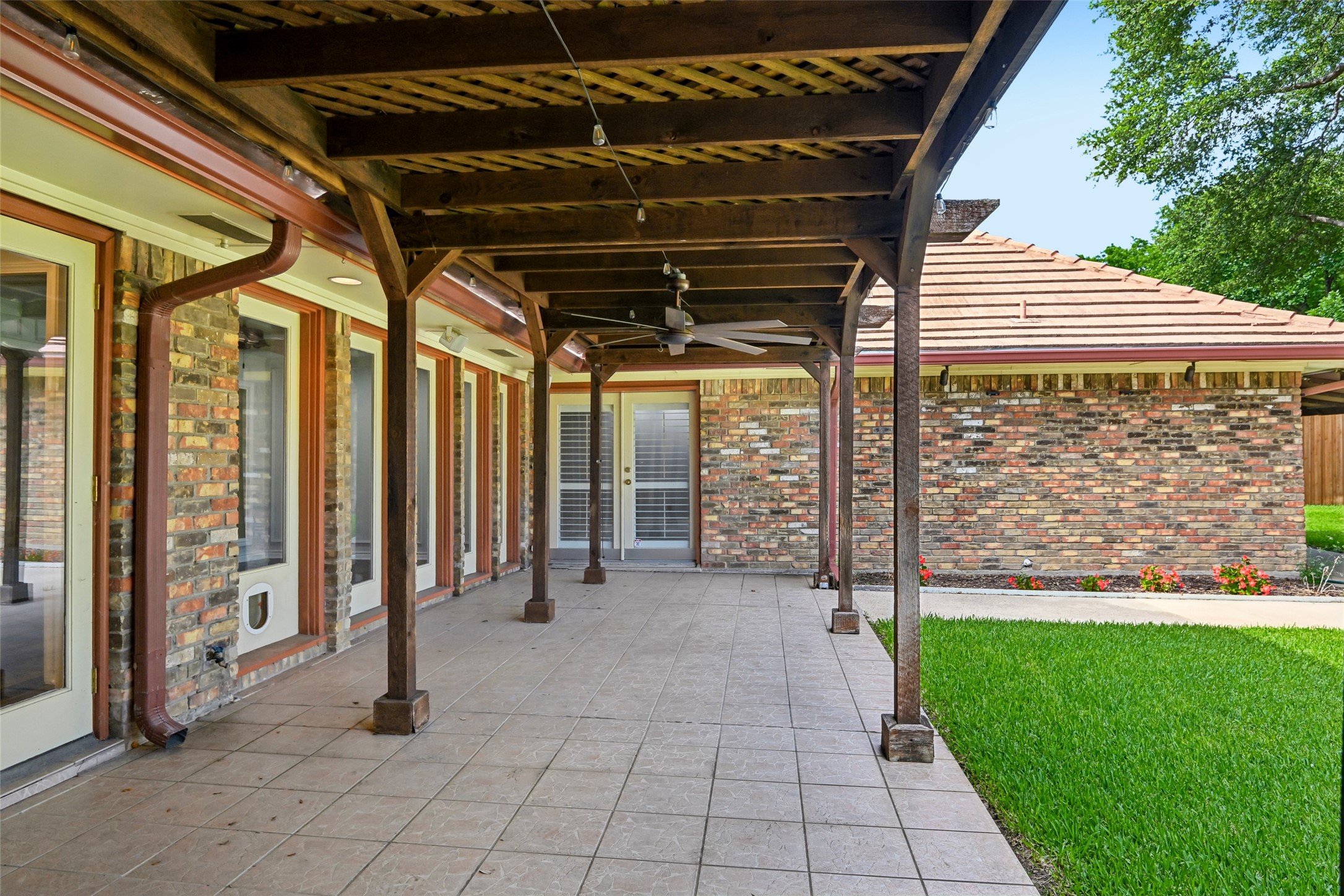 13216 Hillcrest Road Dallas TX 75240
