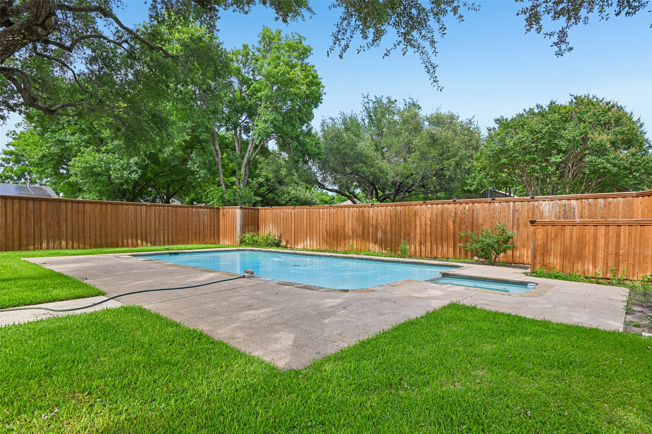 13216 Hillcrest Road Dallas TX 75240