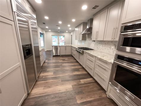 13216 Hillcrest Road Dallas TX 75240