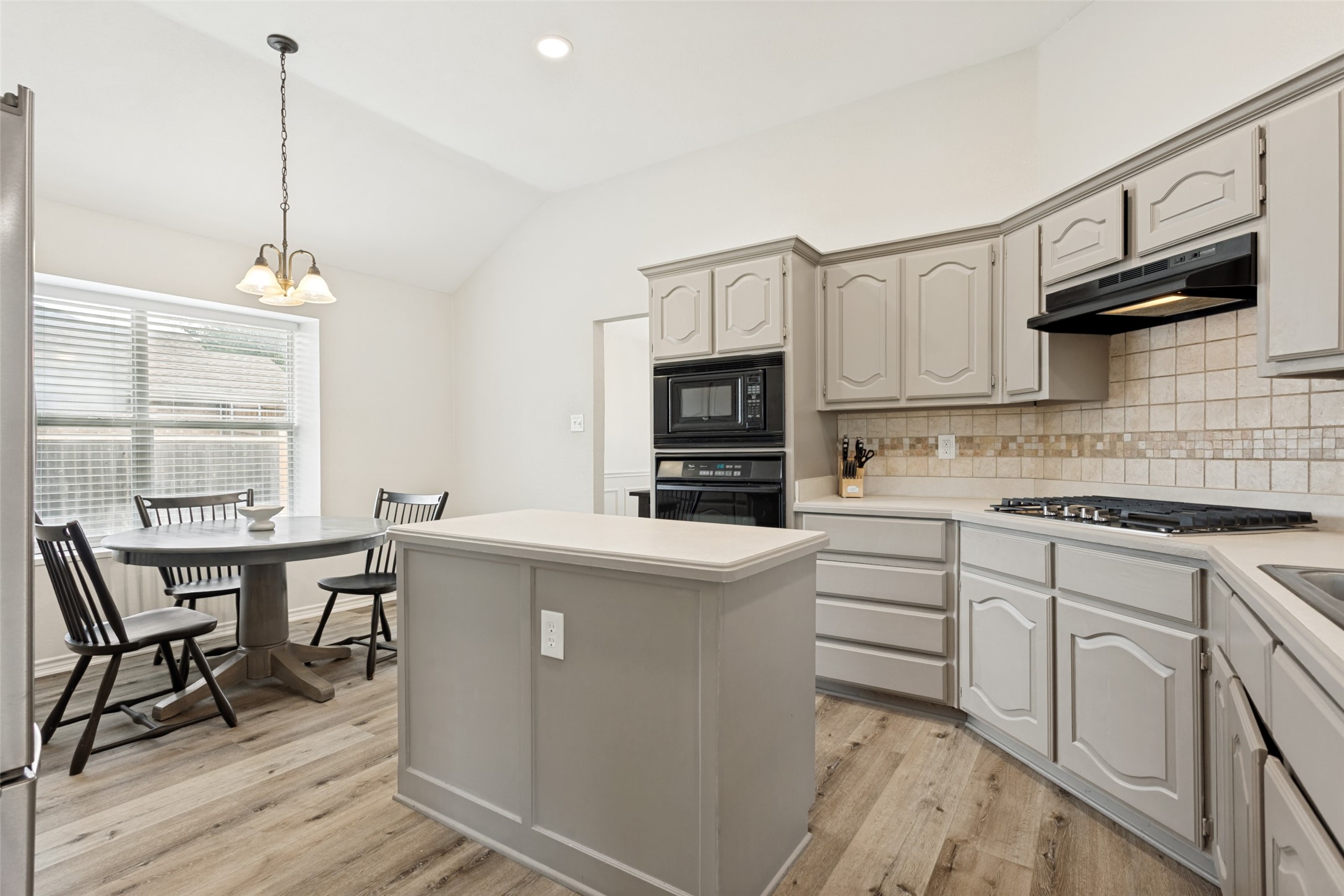 529 Lochwood Drive Murphy TX 75094